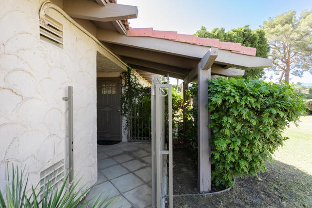 Image 53 of 69 For 82263 Odlum Drive