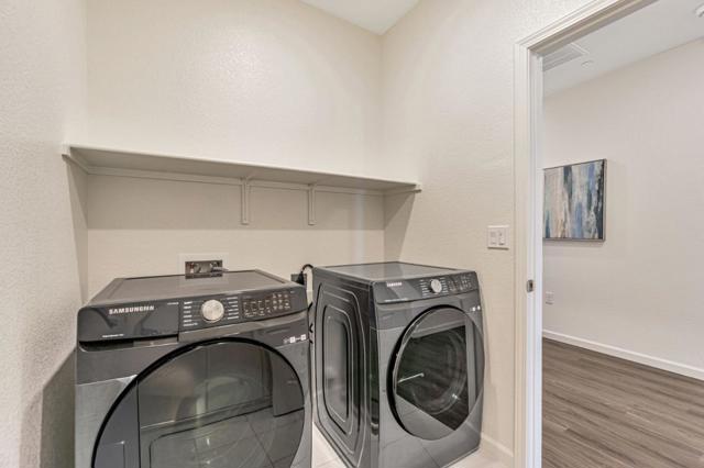 414 Ledro Way, Oakley CA: https://media.crmls.org/mediaz/05b933f9-b8db-4376-b2df-be2cf6155a22.jpg