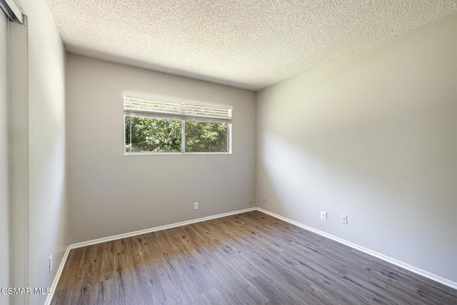 1077 Haven Avenue, Simi Valley CA: https://media.crmls.org/mediaz/05ba5adb-6a41-4180-95cf-bac2738c93ce.jpg