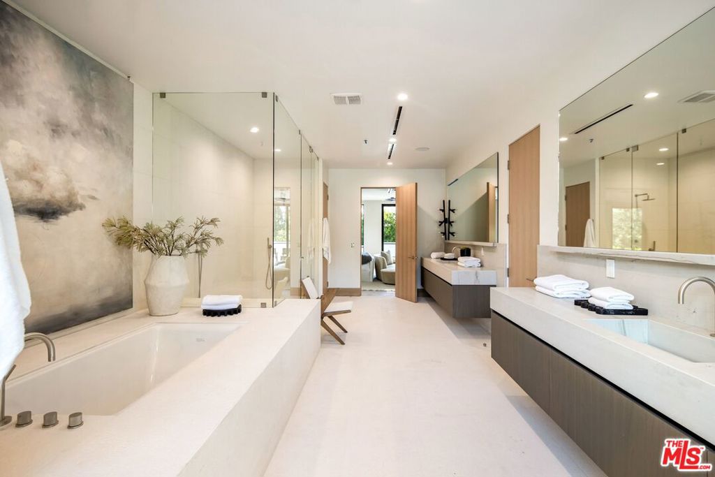 MLS #26847857 image #60