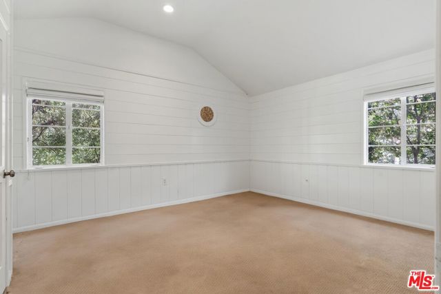5705 Sunnyslope Avenue, Valley Glen CA: https://media.crmls.org/mediaz/05ba8eb4-223a-49b0-990a-2e1bcd14b873.jpg