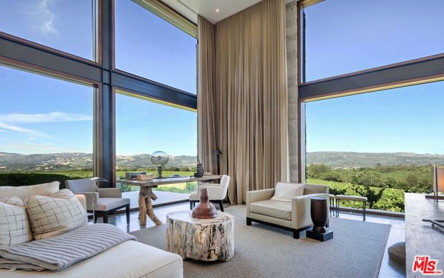 7596 Sonoma Mountain Road,  CA: https://media.crmls.org/mediaz/05bb9ad6-5439-476f-b4b3-d817332e195f.jpg