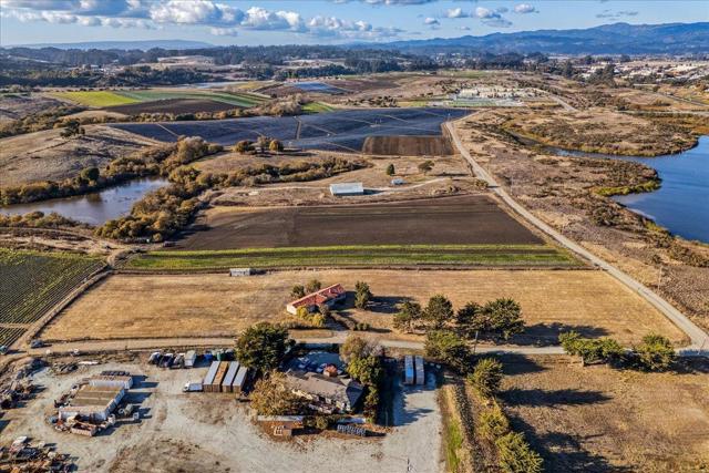 235 Lee Road, Watsonville CA: https://media.crmls.org/mediaz/05bbaba5-4a5d-44ea-a278-d7656fb78a2f.jpg