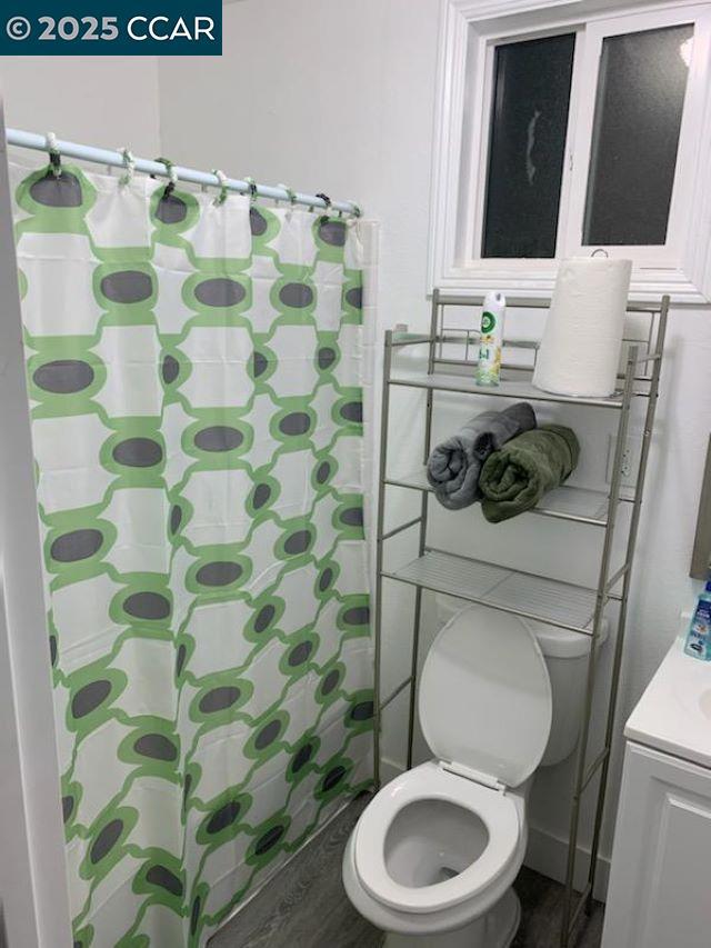 112 El Monte Ave, Vallejo CA: https://media.crmls.org/mediaz/05bbbeb6-f8a2-4049-88c4-d177137fa5fb.jpg