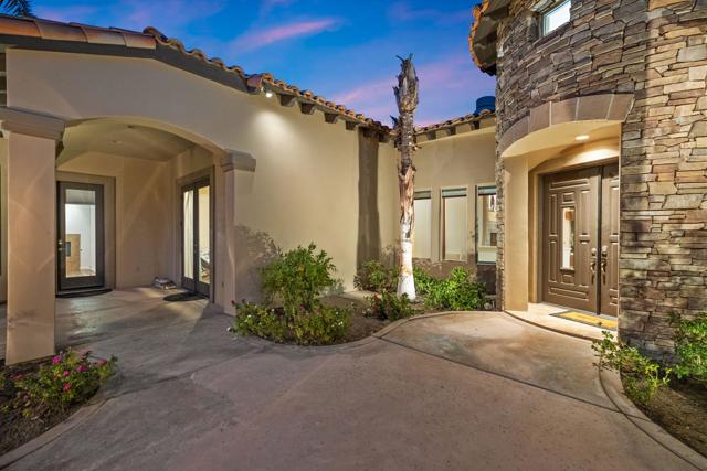 352 Crest Lake Drive, Palm Desert CA: https://media.crmls.org/mediaz/05bc9b8a-7098-4347-9b0f-75b1bab48c36.jpg