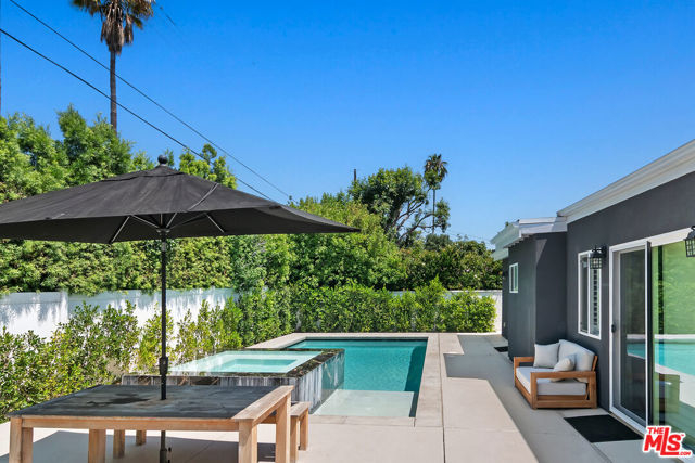 6421 Gaviota Avenue, Van Nuys CA: https://media.crmls.org/mediaz/05bccfe3-1411-400b-b3c0-14a986a045f0.jpg