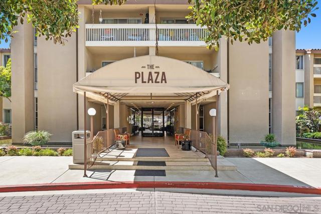 1855 Diamond St, San Diego CA: https://media.crmls.org/mediaz/05bd34de-9bc5-4250-ae4a-36165e07275e.jpg
