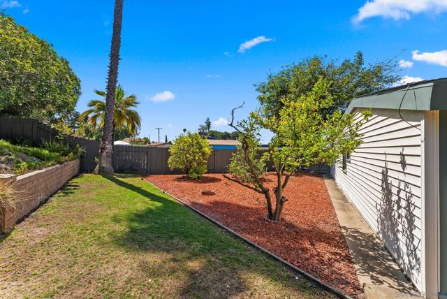 3631 Wagner Pl, San Diego CA: https://media.crmls.org/mediaz/05be1915-559f-4fab-887e-67f96e03e342.jpg
