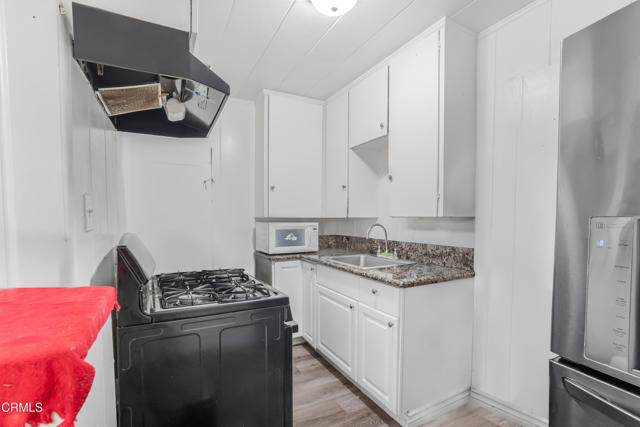 136 N Garfield Avenue, Oxnard CA: https://media.crmls.org/mediaz/05bf676d-a09f-4764-be5c-a6b35595a14b.jpg