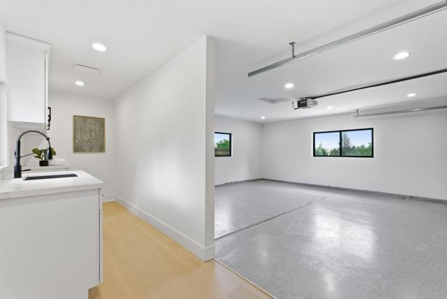 Image 35 of 36 For 999 Andover Way