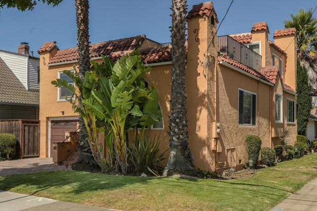 700 Howard Avenue, Burlingame CA: https://media.crmls.org/mediaz/05c022a9-e2c1-4ee3-bc56-15ea9f246d46.jpg