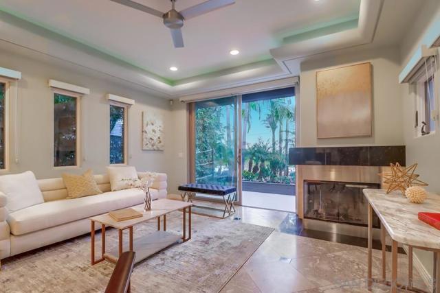 2318 Chalcedony St, San Diego CA: https://media.crmls.org/mediaz/05c0b945-8450-49b8-99b9-b64e36d30bb8.jpg