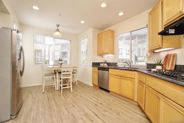 817 Kalpati Circle, Carlsbad CA: https://media.crmls.org/mediaz/05c16977-b9f5-4352-8d66-ed113a41c3a5.jpg