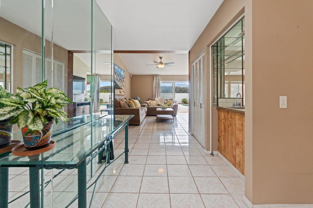2002 Ladera Ct