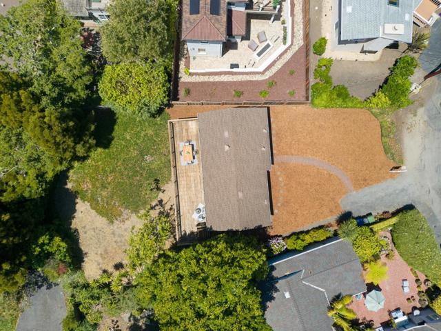 206 Bayview Court, Aptos CA: https://media.crmls.org/mediaz/05c4381c-7b2b-4901-86d2-60ed84035be2.jpg