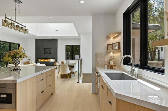 18061 Saratoga Los Gatos Road, Monte Sereno CA: https://media.crmls.org/mediaz/05c46cf2-8e13-4946-a4ef-6315268b39d0.jpg