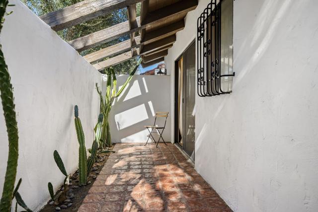 49470 Avila Drive, La Quinta CA: https://media.crmls.org/mediaz/05c470ed-435f-4032-a459-ffe695c74fb5.jpg