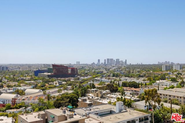 1100 Alta Loma Road, West Hollywood CA: https://media.crmls.org/mediaz/05c4a2e4-8e70-4e38-8026-285433eebf5c.jpg