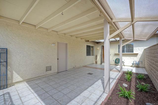 Detail Gallery Image 3 of 28 For 1014 Plover Way, Oceanside,  CA 92057 - 2 Beds | 2 Baths