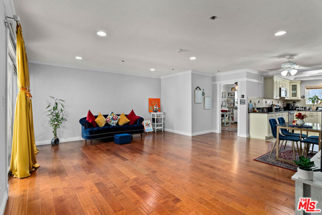 29641 S Western Avenue, Rancho Palos Verdes CA: https://media.crmls.org/mediaz/05c5be35-8bb7-421c-aab1-af8b9fcd8db5.jpg
