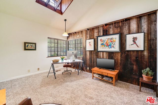 10059 RIVKIND Lane photo 6