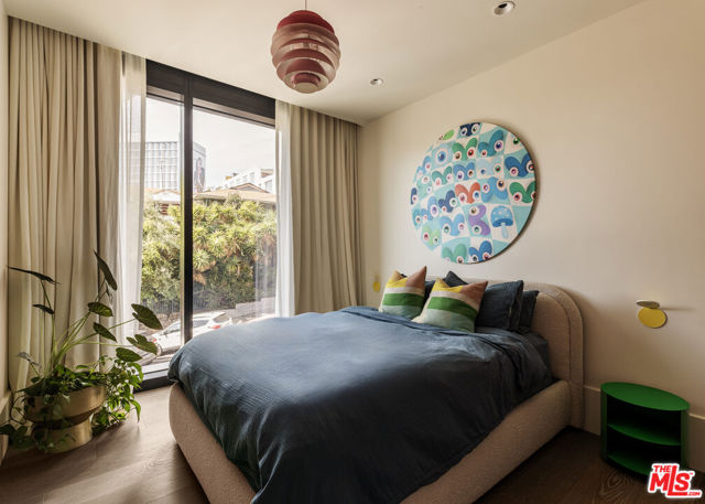 Image 12 of 34 For 8420 Sunset Boulevard 504