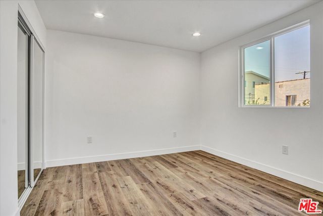 2419 S Cochran Avenue, Los Angeles CA: https://media.crmls.org/mediaz/05c7cf7d-a778-4e1f-8acc-d626054b34f5.jpg