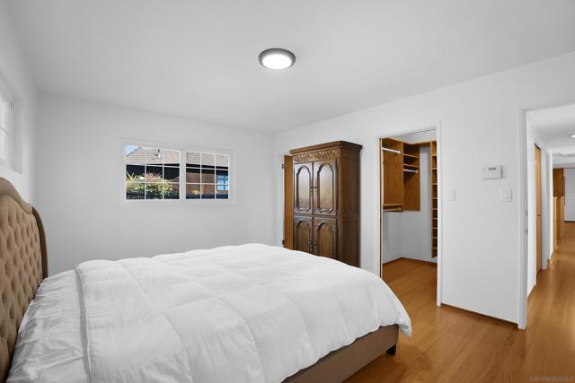 5852 Lomond Drive, San Diego CA: https://media.crmls.org/mediaz/05c8a722-0eac-4612-8f91-ddb82d57615d.jpg