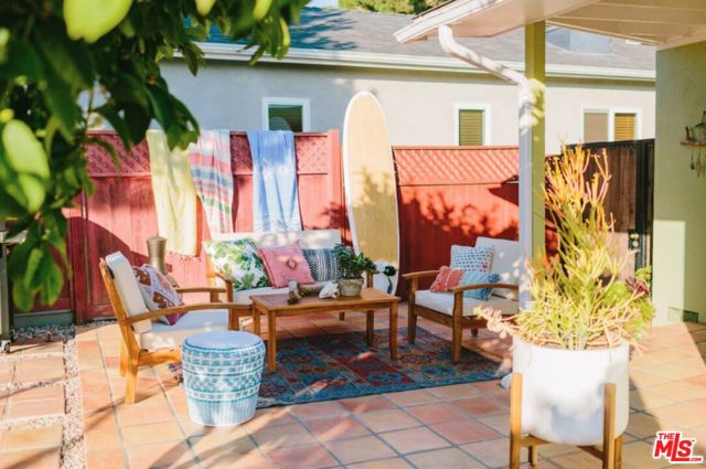 11533 National Boulevard, Los Angeles CA: https://media.crmls.org/mediaz/05c8f680-a1f5-4a4e-ba02-7004a58def3a.jpg