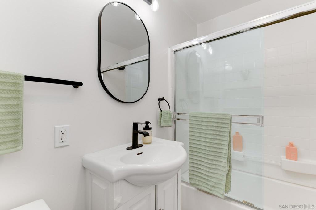 5402 Balboa Arms - photo 16