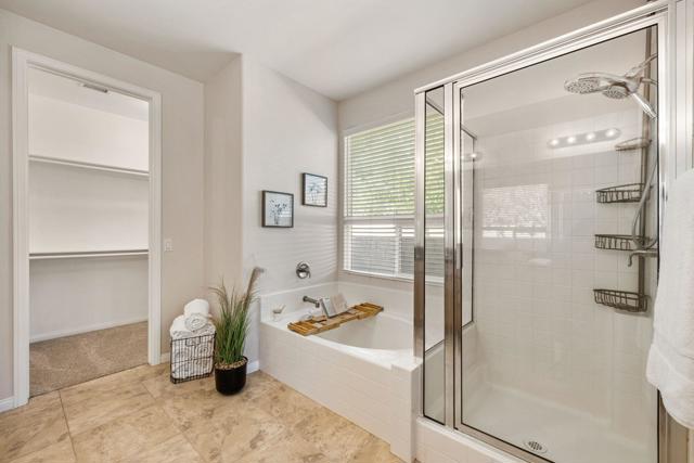 41252 Gaslight Avenue, Bermuda Dunes CA: https://media.crmls.org/mediaz/05ca8d37-c783-42c9-a40e-40bf2367dc92.jpg