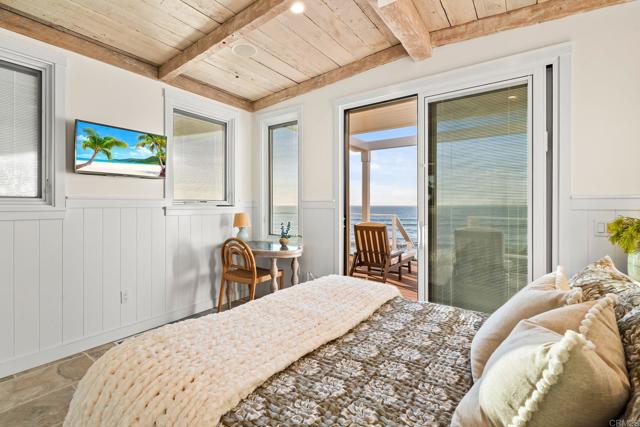 Detail Gallery Image 22 of 60 For 1615 Ocean Front St, San Diego,  CA 92107 - 2 Beds | 2 Baths