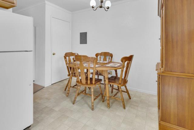 310 Mustang Court, King City CA: https://media.crmls.org/mediaz/05cb63e0-b4c5-4087-a223-a3f34f00b96d.jpg