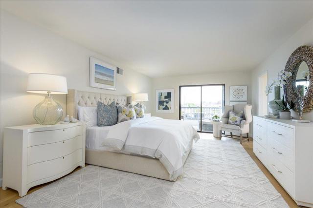733 Arroyo Leon Drive, Half Moon Bay CA: https://media.crmls.org/mediaz/05cb8220-9fd4-453f-858d-c93342a501c6.jpg