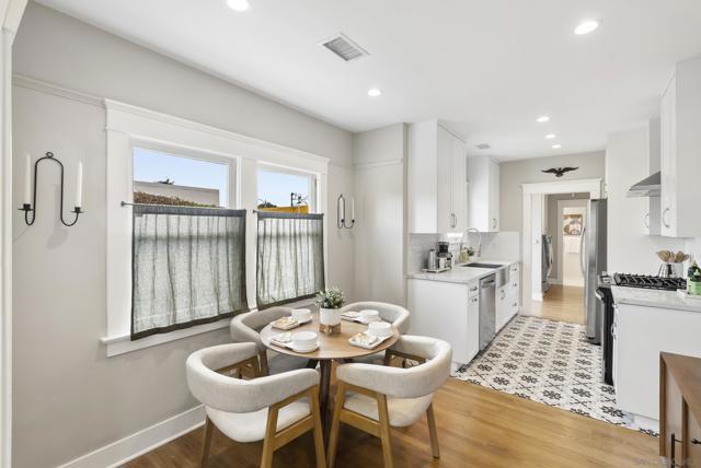 3257 Dwight St, San Diego CA: https://media.crmls.org/mediaz/05cb92b5-c656-4422-9105-18cf22a16db7.jpg