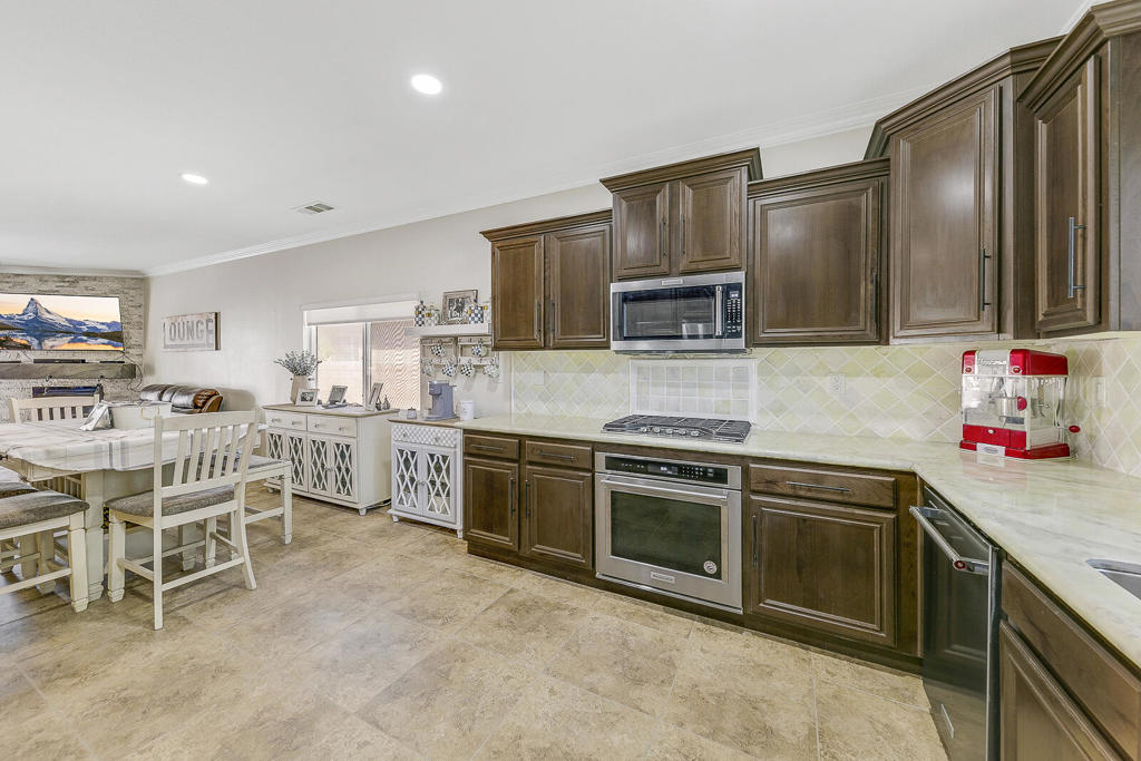 MLS #219131978DA image #15