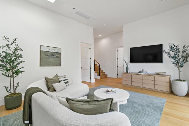 Image 11 of 88 For 1025 Walnut Street