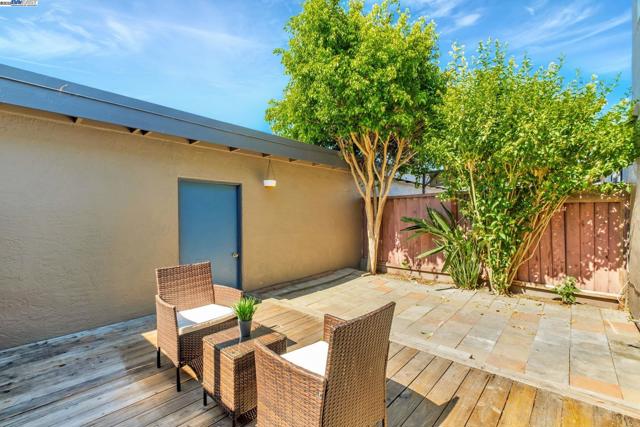 4312 Solano Way, Union City CA: https://media.crmls.org/mediaz/05cc6377-c41e-4e38-922a-f992e7441931.jpg
