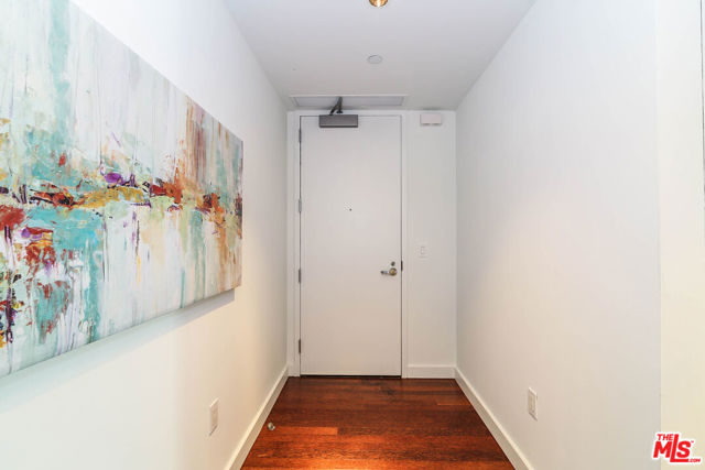 6250 HOLLYWOOD Boulevard, Los Angeles CA: https://media.crmls.org/mediaz/05ccadac-3a58-4889-8e56-a791931be885.jpg