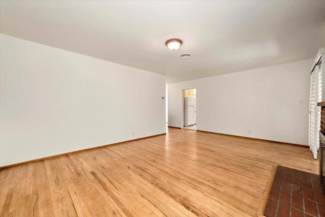 898 Hummingbird Drive, San Jose CA: https://media.crmls.org/mediaz/05ccffaa-de63-4539-b2f7-eebeec7cb776.jpg