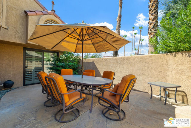 2910 Cervantes Court, Palm Springs CA: https://media.crmls.org/mediaz/05cd3d56-d8a3-43c7-b684-12b6b1a27183.jpg