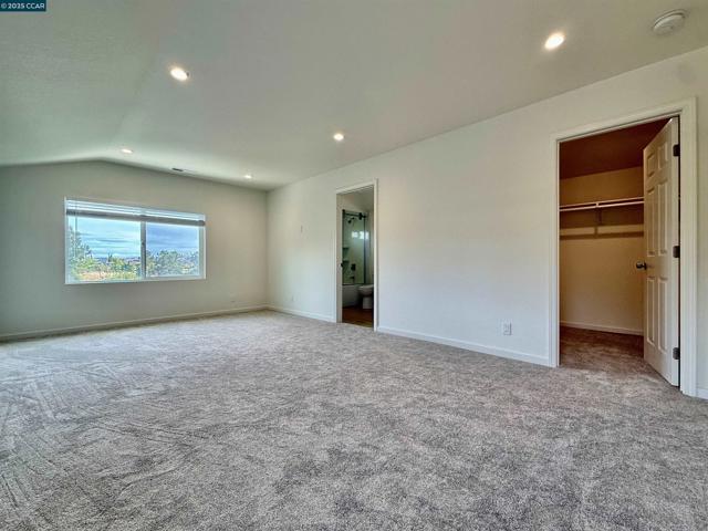 148 Lancaster Way, Vallejo CA: https://media.crmls.org/mediaz/05cd6a40-452b-45a4-8b21-3850dcd18cba.jpg