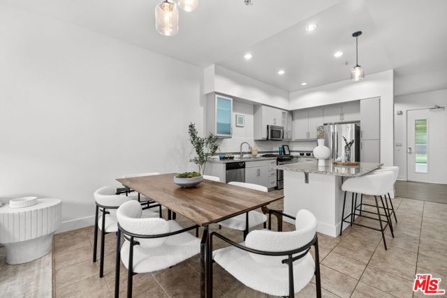 12920 Runway Road, 142 photo 5