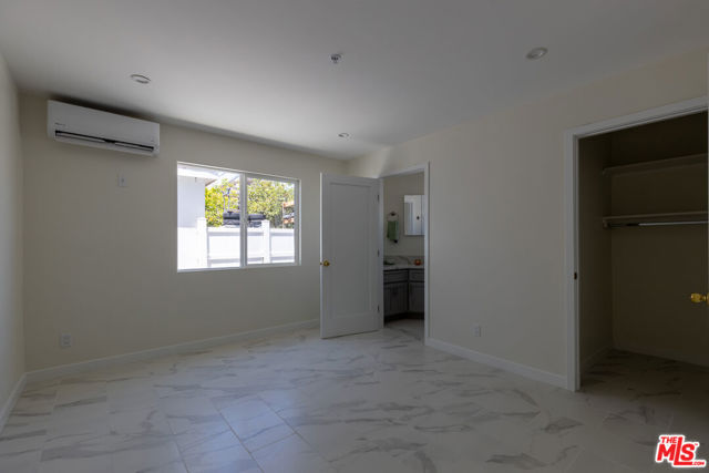 5123 W 130th Street, Hawthorne CA: https://media.crmls.org/mediaz/05cdac9b-bae5-4002-84c2-3736ccd14f19.jpg