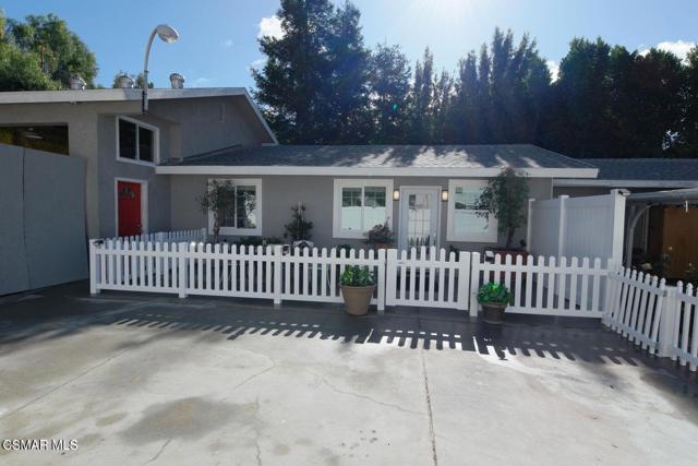 718 Greenbriar Avenue, Simi Valley CA: https://media.crmls.org/mediaz/05ce5166-46c9-4c3a-8255-65c3e4c0e0f0.jpg