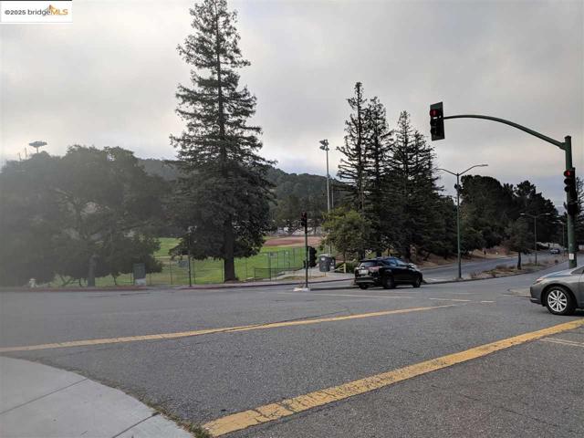 0 Redwood Rd, Oakland CA: https://media.crmls.org/mediaz/05cedf7f-f081-4af4-baf1-f5b12ba44ab6.jpg