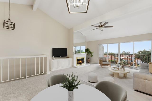 Detail Gallery Image 5 of 16 For 909 Caminito Madrigal #B,  Carlsbad,  CA 92011 - 2 Beds | 2/1 Baths