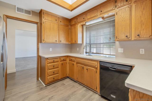 300 W Adrian Way, Hanford CA: https://media.crmls.org/mediaz/05cfeb3c-b57e-442c-9956-73a5ad729a64.jpg