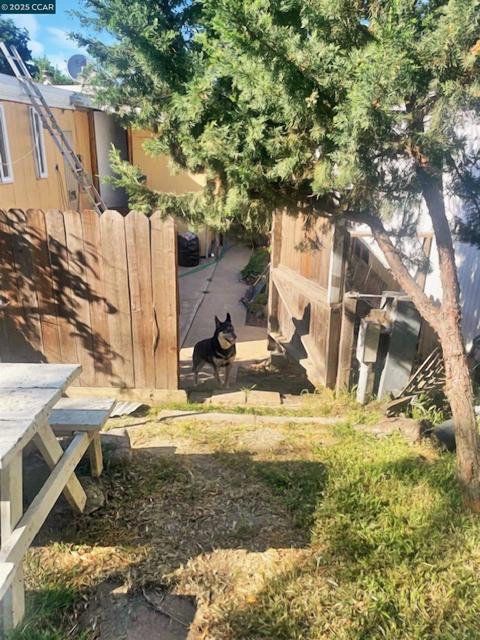 841 W Brannan Island Rd, Isleton CA: https://media.crmls.org/mediaz/05d0126d-a1a1-435b-9d1f-bfb2a989a1c4.jpg