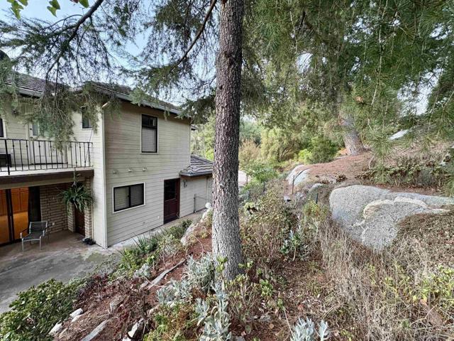15725 Pauma Valley Drive, Pauma Valley CA: https://media.crmls.org/mediaz/05d10b86-b20b-4223-bea7-f4fa1a85d59e.jpg